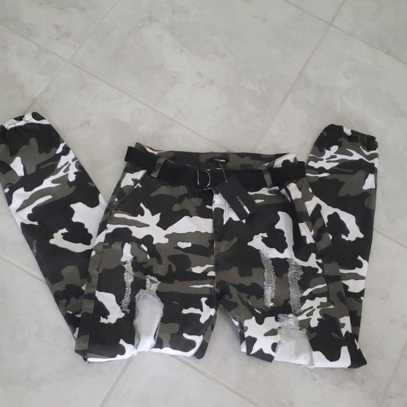 Fashion Nova Pants - Fashion nova camo ripped belted joggers NWT L
